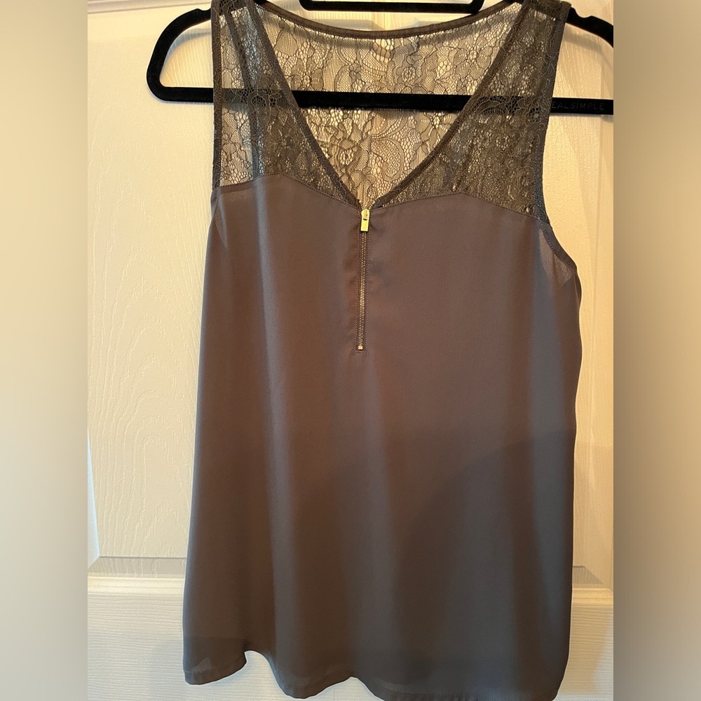 Express Hunter Green Sleeveless Top SZ M - Picture 4 of 4